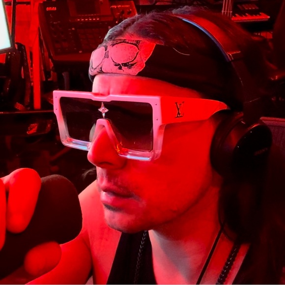 My names Wil, here to buy not sell. - Picture 8 of 17